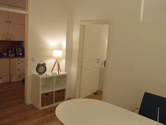 Coworking Space: Hinterer Raum II, klein mit Durchgang - Ruhiger Space in Friedenau