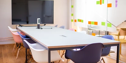 Coworking Spaces - Zugang 24/7 - Vorarlberg - Meetingraum "Archiv" - Coworking Space Schlosserei