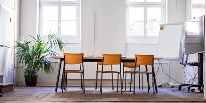 Coworking Spaces - Zugang 24/7 - Vorarlberg - Besprechungsraum "Garage" - Coworking Space Schlosserei