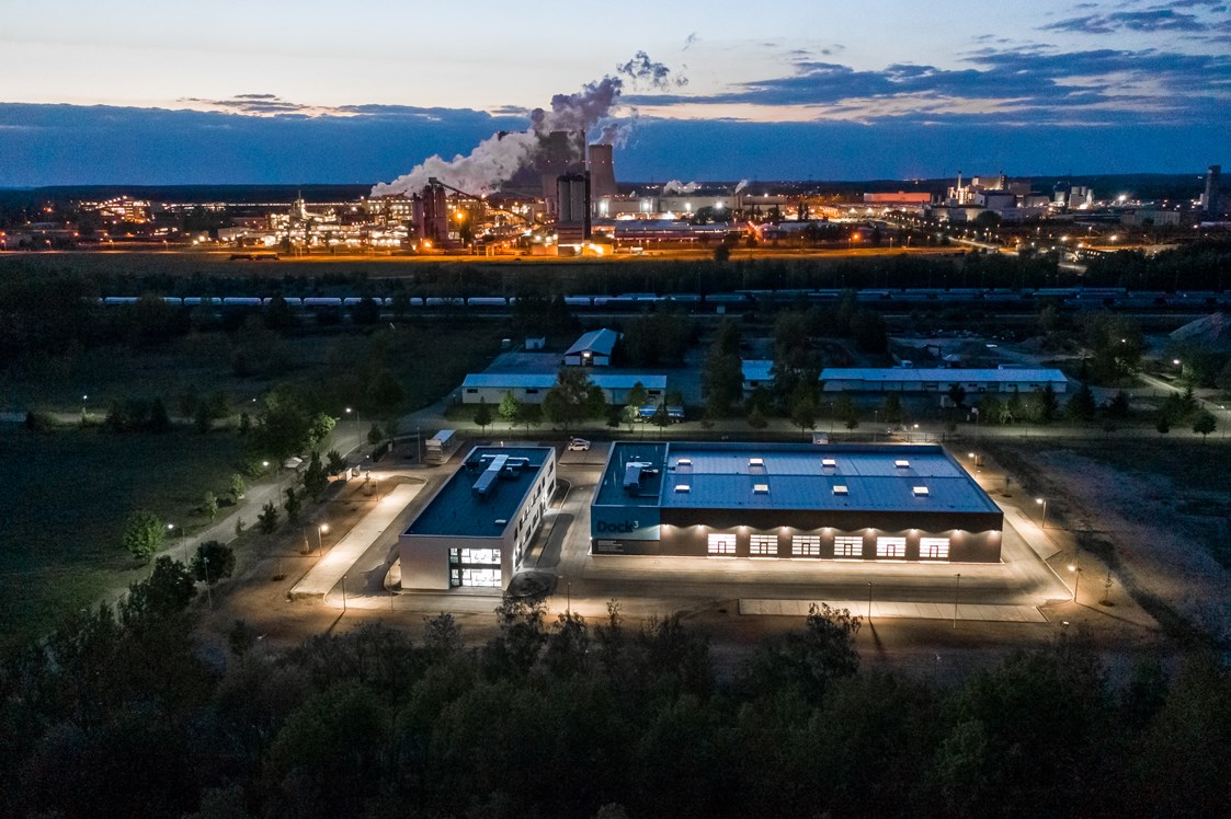 Coworking Space: Das Dock3 hat seinen Standort direkt am Industriepark Schwarze Pumpe mit seinen 125 Industrie- und Dienstleistungsunternehmen. - www.dock3-lausitz.de