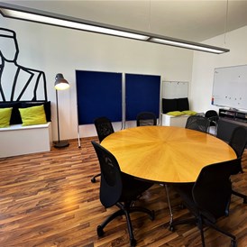 Coworking Space: Meetingraum A - b+office