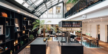 Coworking Spaces - feste Arbeitsplätze vorhanden - Niederrhein - Küche und Join Area - Ruby Carl Workspaces
