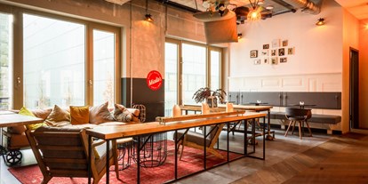 Coworking Spaces - Typ: Coworking Space - Sachsen - Twostay x Micello's - Pizza Pasta Grill Bar