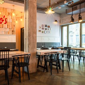 Coworking Space: Twostay x Micello's - Pizza Pasta Grill Bar