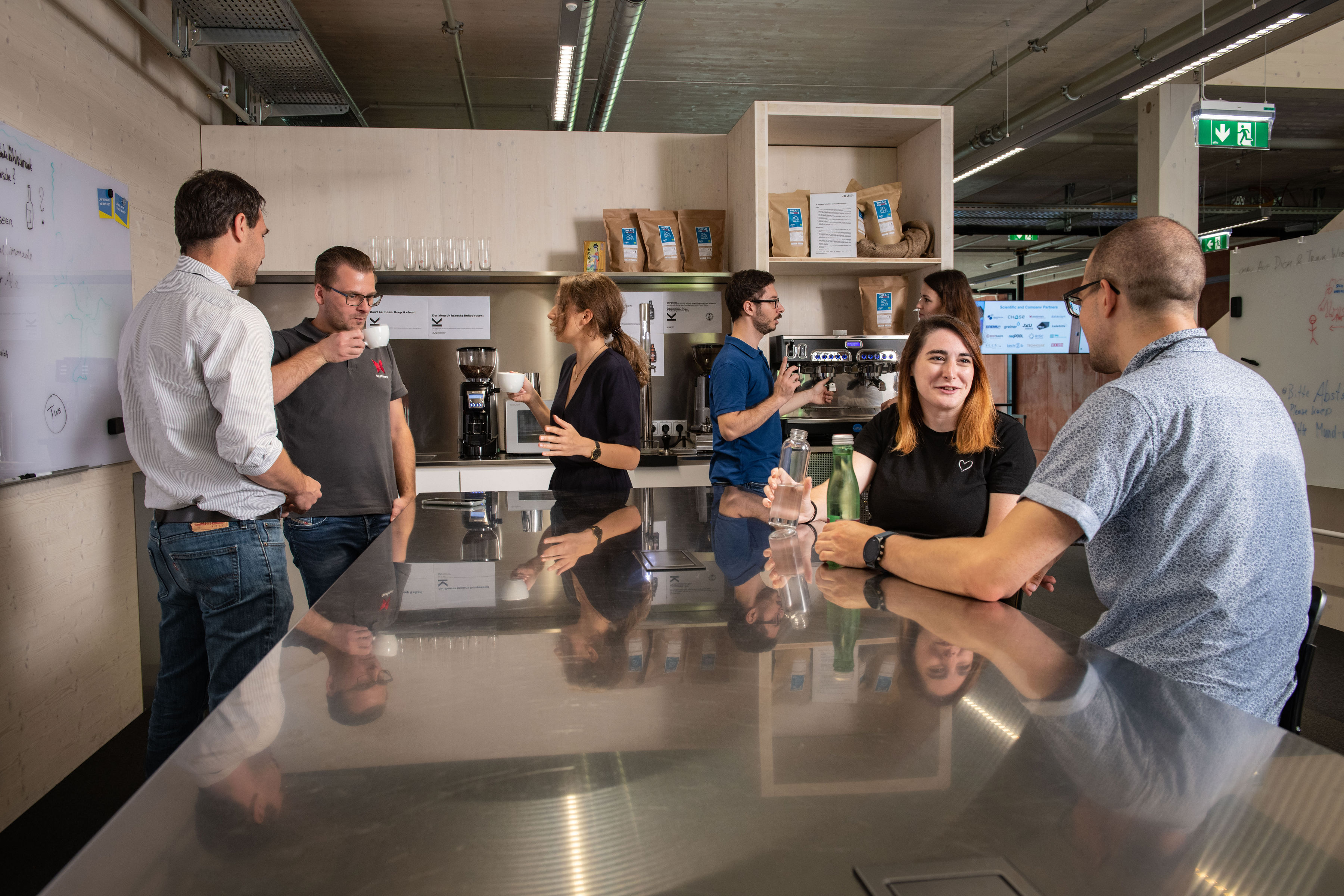 Coworking Spaces - Linz (Oberösterreich) - Community Küche - LIT Open Innovation Center