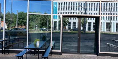 Coworking Spaces - Typ: Bürogemeinschaft - Deutschland - Outside seating area  - EDGE Workspaces