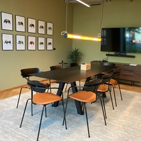 Coworking Space: Meeting Room  - EDGE Workspaces