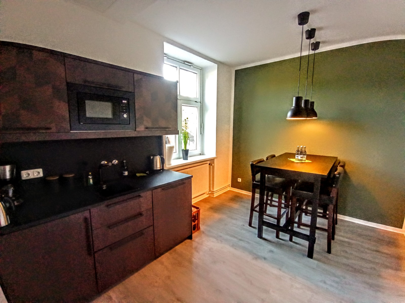 Coworking Spaces - Mecklenburg-Vorpommern - Komplettausgestattete Gemeinschaftsküche  - Coworking Güstrow