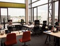 Coworking Space: Flex-Desk Bereich (während eines 3D-Druck Workshops) - TZL Coworking Campus