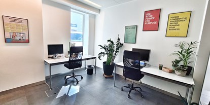 Coworking Spaces - Thusis - Coworking Space Thusis - Desk im Dorf