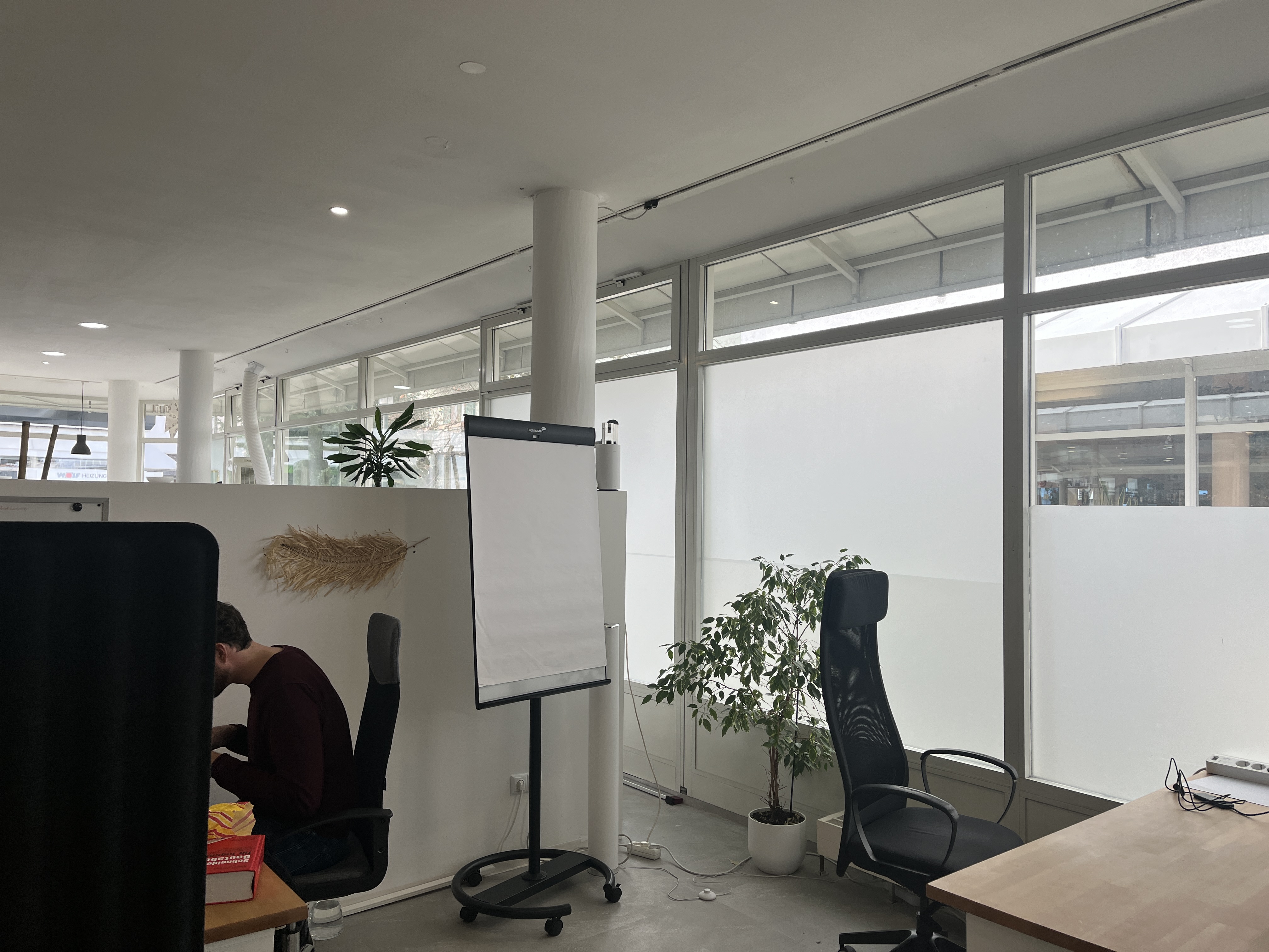 Coworking Space: Desk-Plätze - Kreativgeist Coworking 