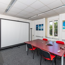 Coworking Space: Meetingraum "Synergy" - Neckar Hub GmbH
