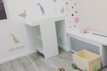 Coworking Space: Wickeltisch & Spielzeug - Kinder sind bei uns sehr willkommen! - Wonder Coworking
