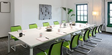 Coworking Spaces - PLZ 47051 (Deutschland) - Meetingraum "Harbour" 

- Platz für bis zu 10 Personen - startport Meetingräume "Harbour" und "Skyline"
