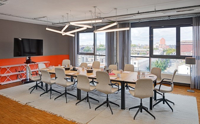 Coworking Space: Meetingraum "Skyline" 

-Platz für bis zu 14 Personen - startport Meetingräume "Harbour" und "Skyline"