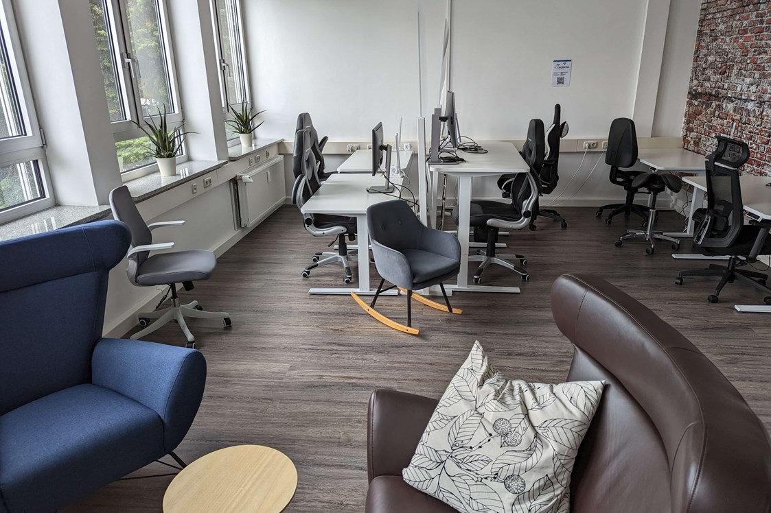 Coworking Space: Großes Büro - IHP CoWorking Space 