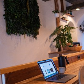 Coworking Space: Hideout Space