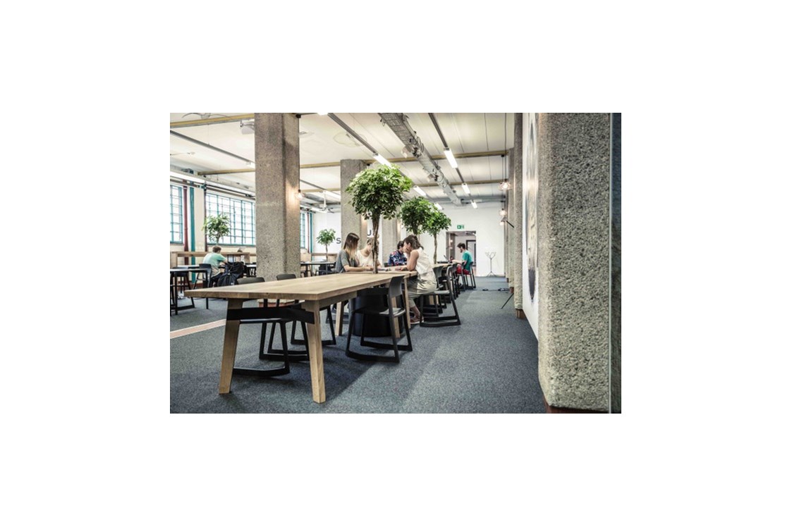 Coworking Space: factory300