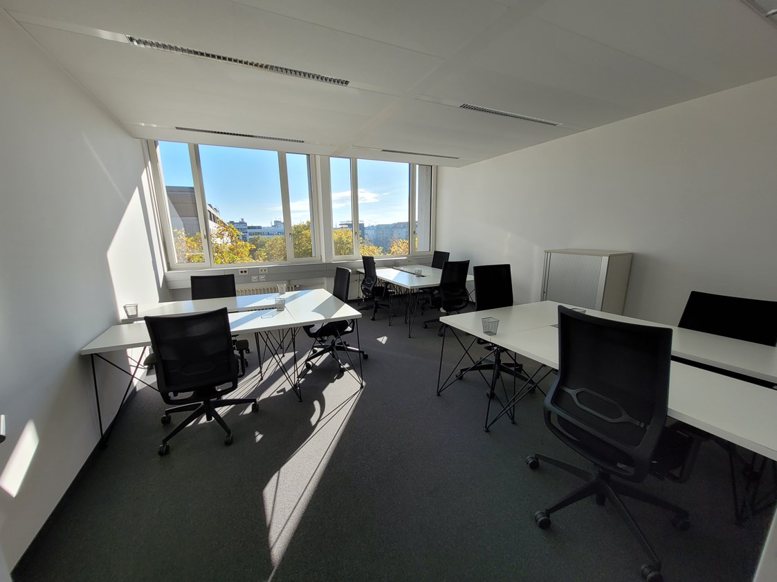 Coworking Space: Ranke office space