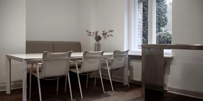 Coworking Spaces - Berlin-Stadt Charlottenburg - Lounge Ecke Küche - Offices Villa Westend