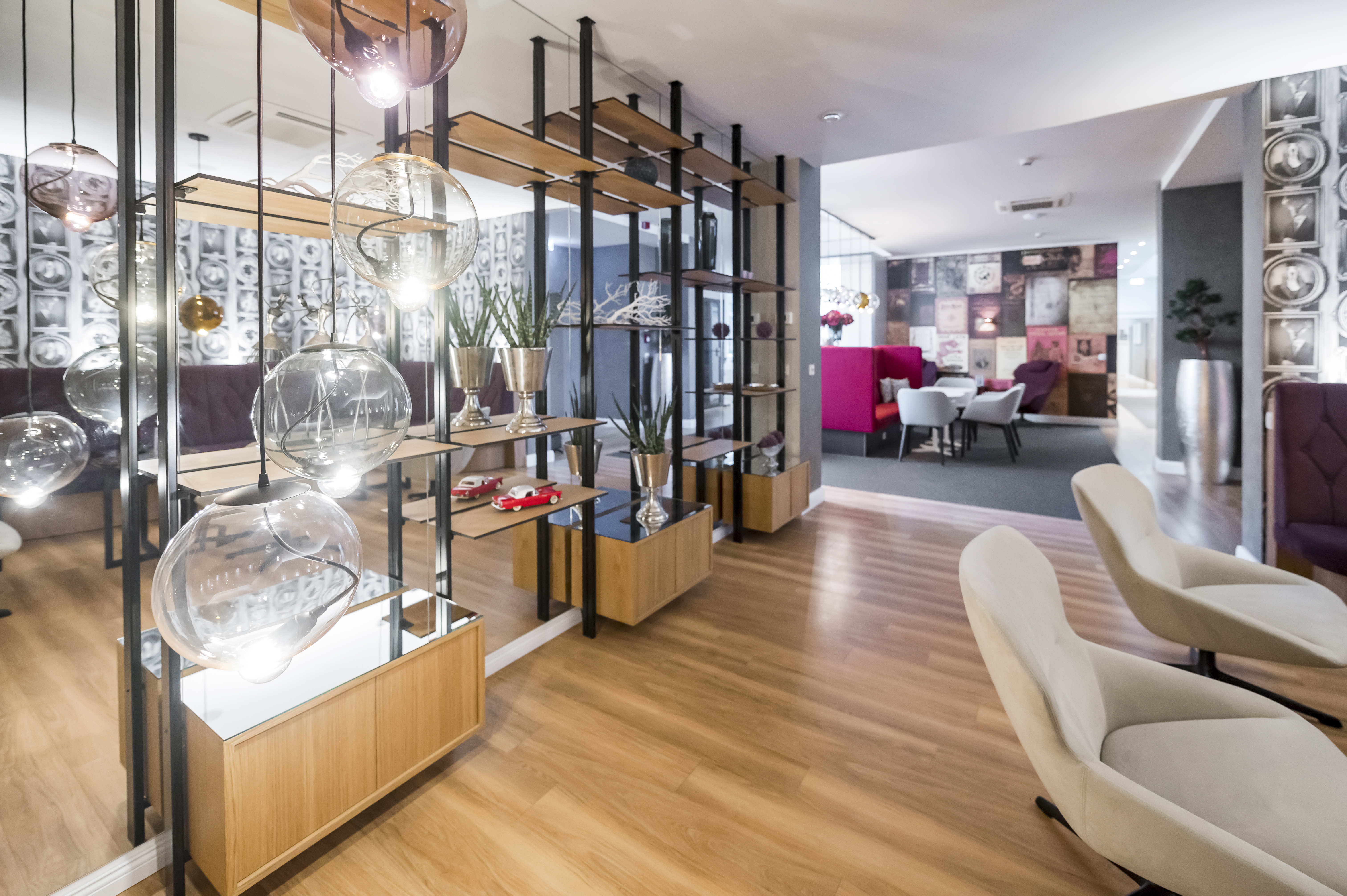 Coworking Spaces - Köln, Bonn, Eifel ... - Satellite Office Düsseldorf - Königsallee 27 Girardet Haus