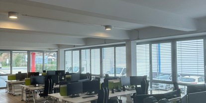 Coworking Spaces - Typ: Shared Office - Design-Büro mit Stil: Hochwertige Möbel von USM, Vitra und Hermann Miller