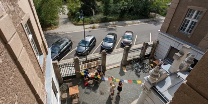 Coworking Spaces - Brandenburg Süd - Hof vor dem Haus - Villa Digitalkultur