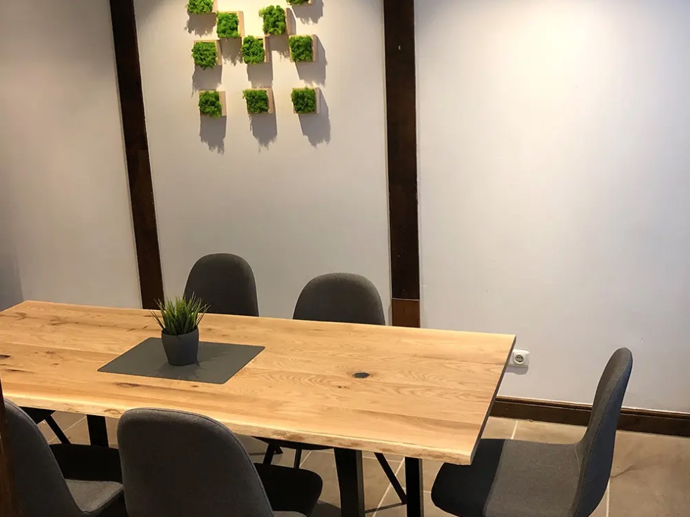 Coworking Spaces - Niedersachsen - Möglichkeit eine Besprechung bis max. 8 Leuten zu führen. - Speicherhaus | Coworking in Osnabrück