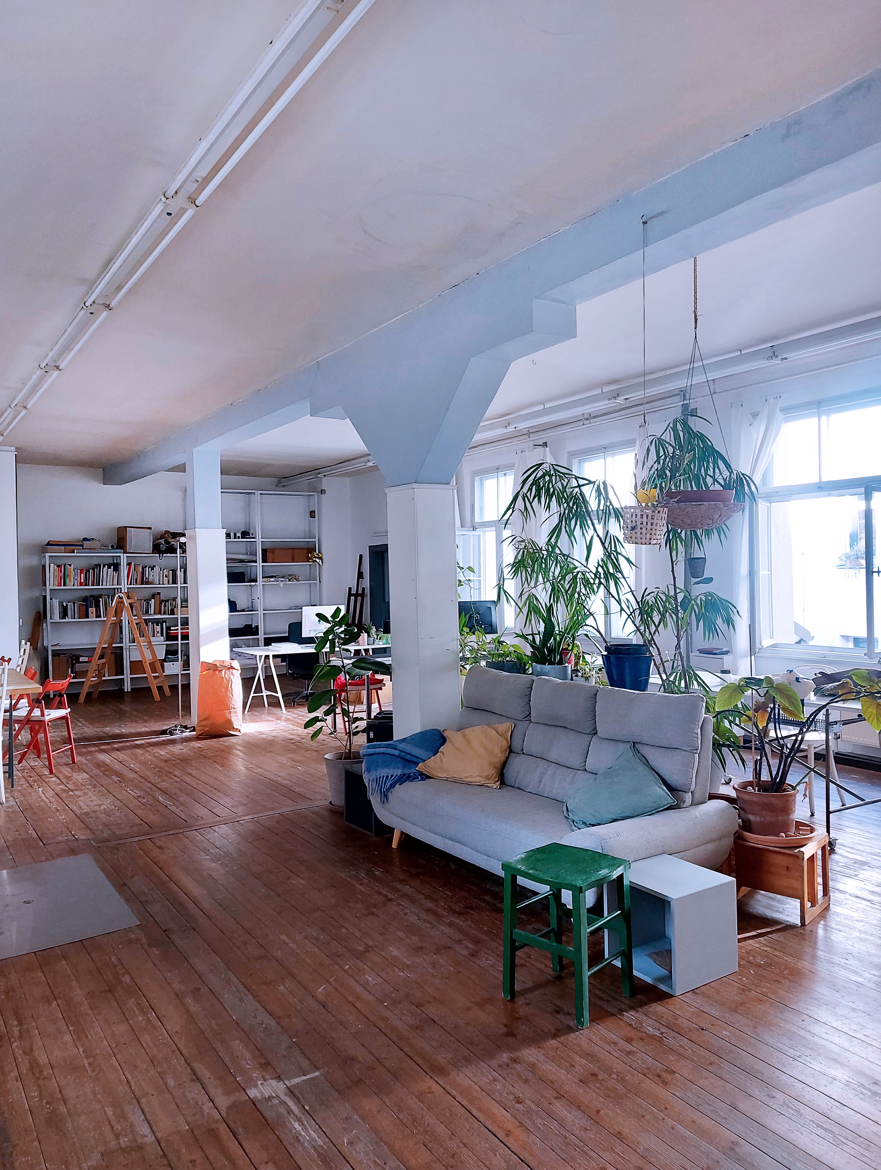 Coworking Space: Studio R5 — Coworking, Offsite Location Events