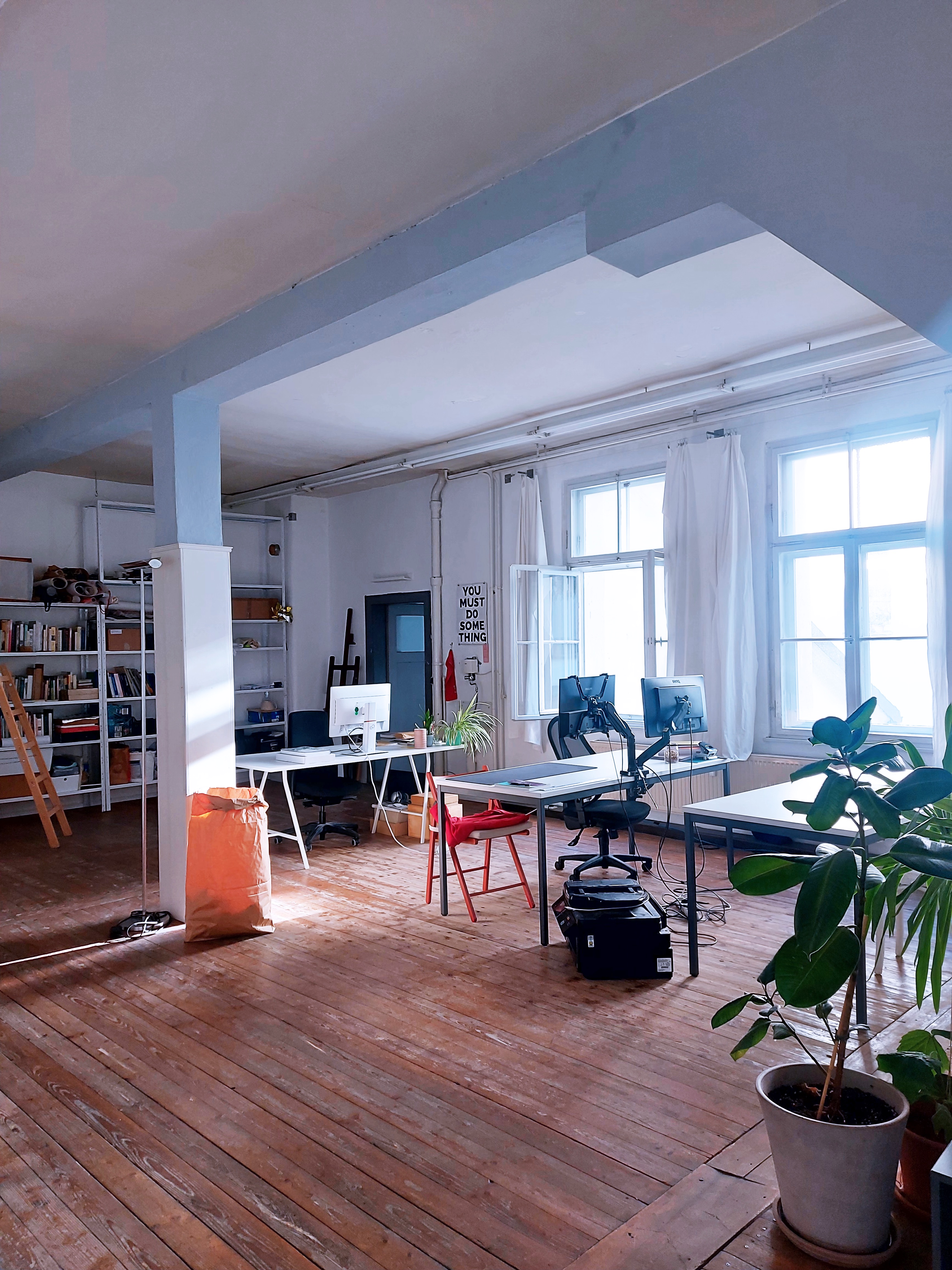 Coworking Space: Studio R5 — Coworking, Offsite Location Events