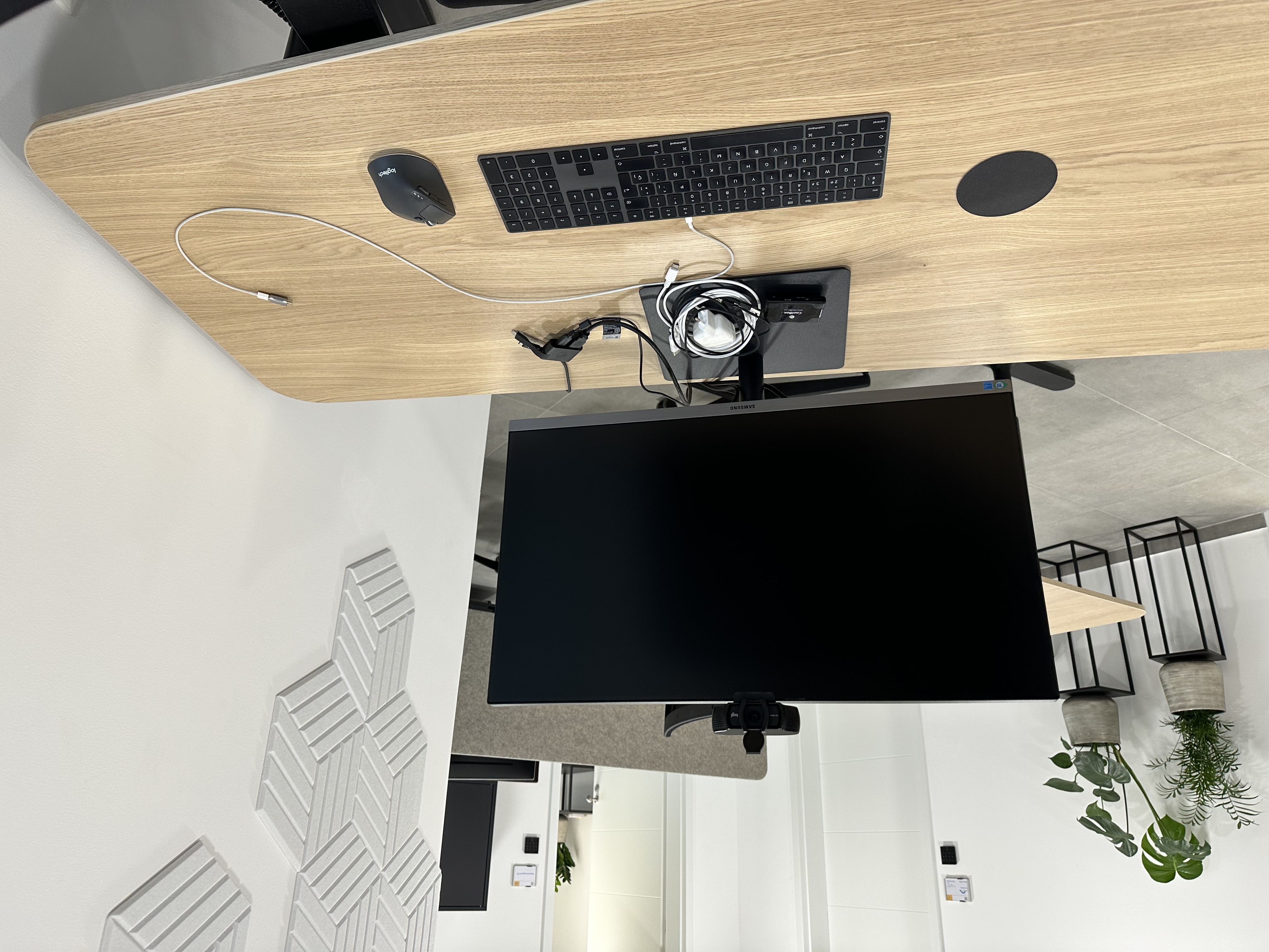 Coworking spaces - Bavaria - Fix-Desk - Coworking Schmiechen: Dein Schreibtisch mit Blick ins Grüne