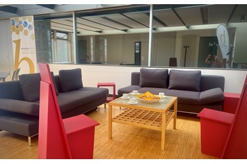 Coworking Space: Zeit zum Entspannen und Small-Talk: unsere Lounge. - FridoSpace