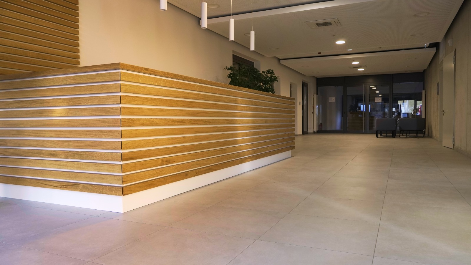 Coworking Spaces - Nordrhein-Westfalen - Eingangsbereich - Büroräume und Coworking-Arbeitsplätze beim größten Anbieter in Monheim