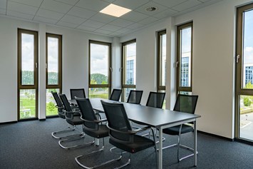 Coworking Space: Meetingraum - Büroräume und Coworking-Arbeitsplätze beim größten Anbieter in Monheim