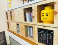 Coworking Space: Umfassende Bibliothek 2 - Playability Lab