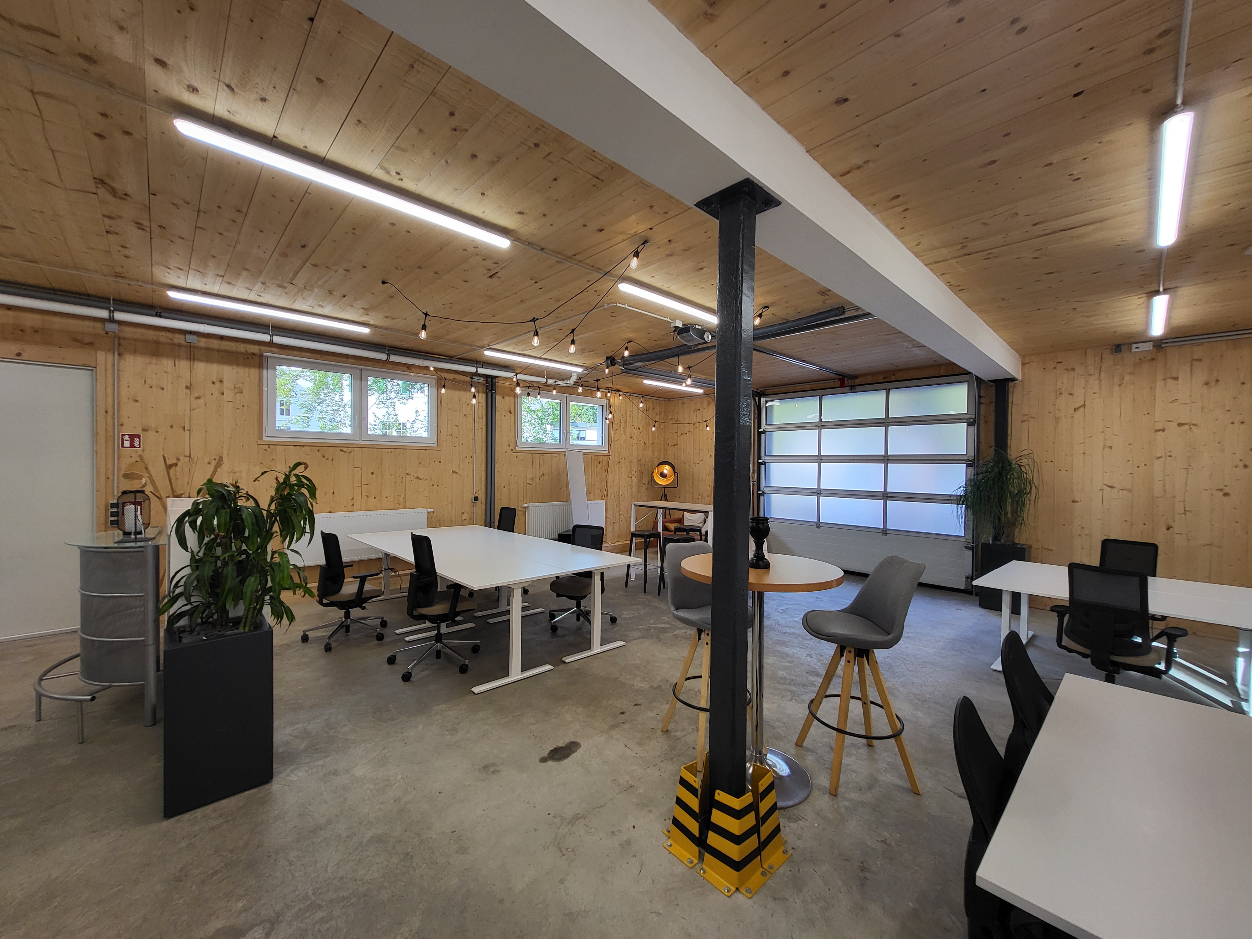 Coworking Spaces - Deutschland - Open Space - Office&Friends