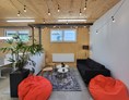 Coworking Space: Chill Out Area - Office&Friends