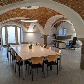 Coworking Space: Unser Workspace im wunderschönen neu renovierten Gewölbe! - CoWS - Coworking