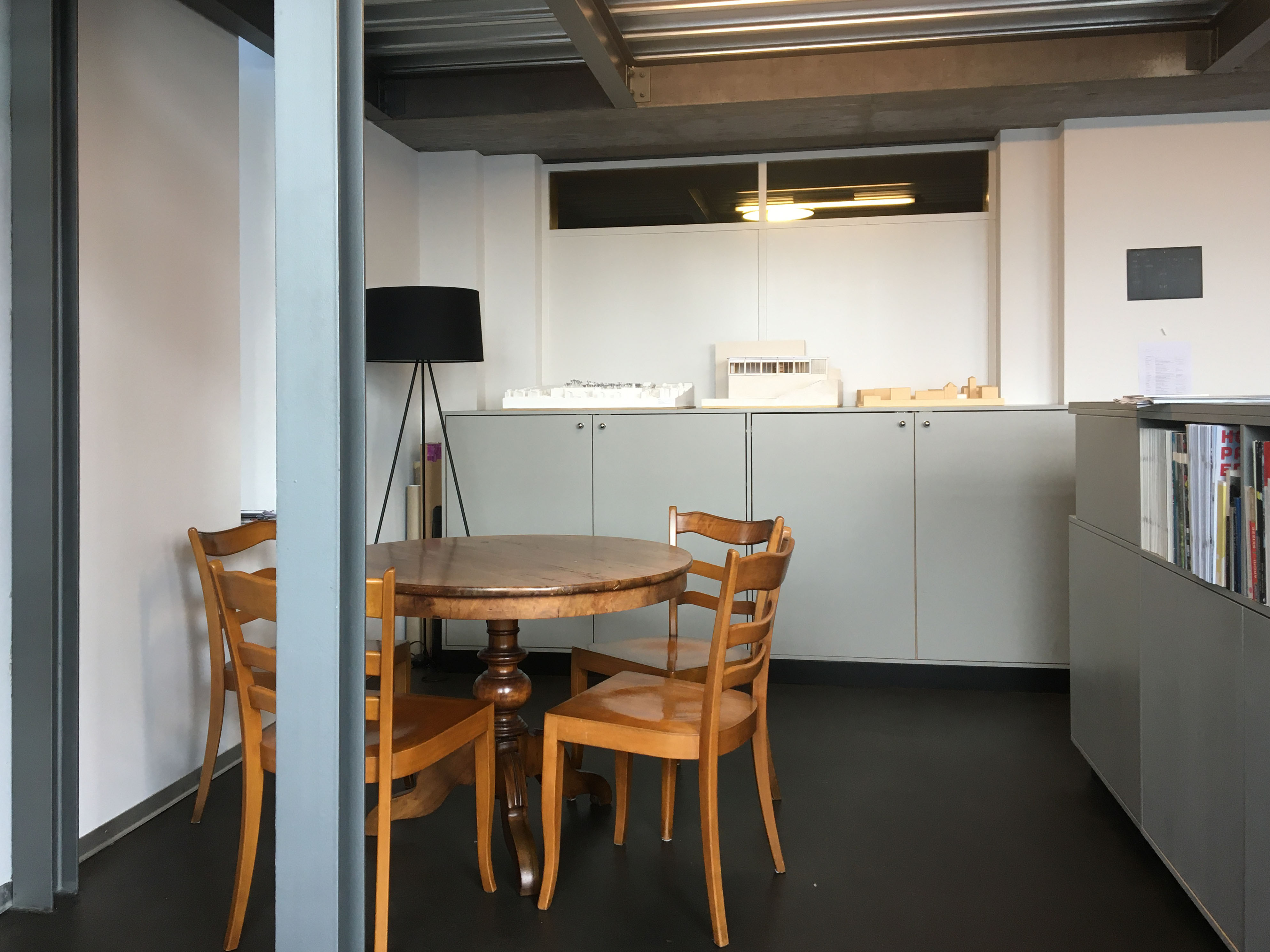 Coworking spaces - Switzerland - Arbeitsplätze in hellem, grosszügigem Gemeinschaftsatelier in Baden