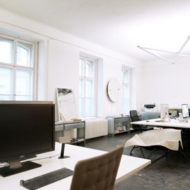 Coworking Space: Office Loftraum  - MADAME 1020