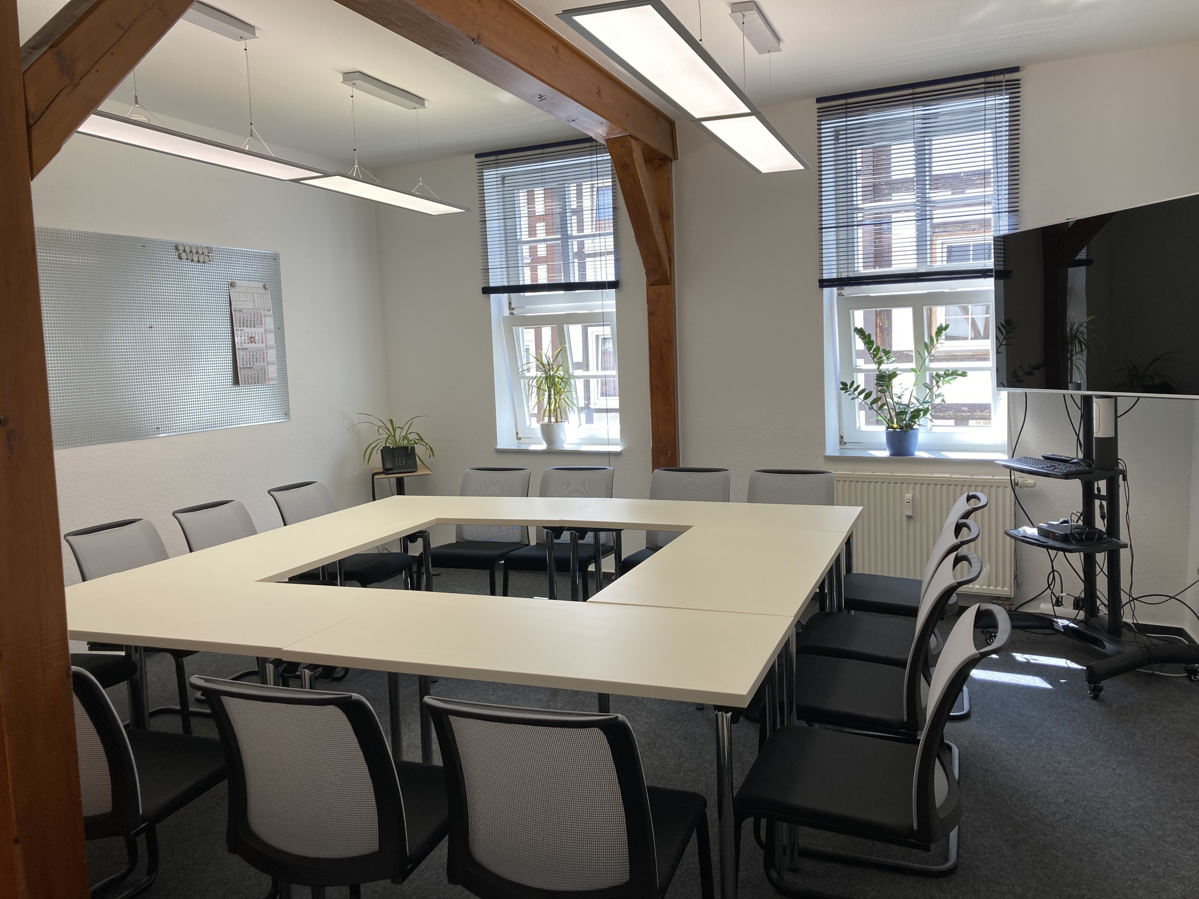 Coworking Spaces - Niedersachsen - großer Besprechungsraum - FachWork Northeim