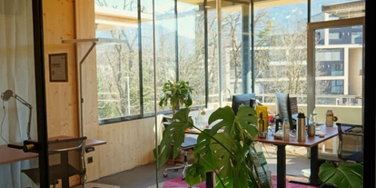 Coworking Spaces - Zugang 24/7 - Österreich - Helle Büros mit Blick ins Grüne - Impact Hub Tirol