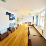 Coworking Space: Großer Meetingraum - Ermatingerhof Business Park