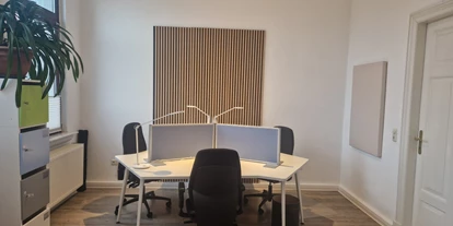 Coworking Spaces - Niedersachsen - Team Arbeitstisch mit 3 Arbeitsplätzen - Coworking Varel