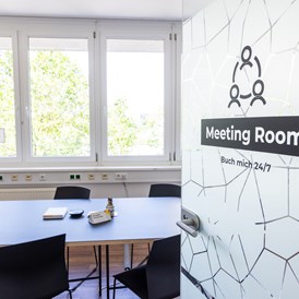 Coworking Space: Meeting Room - andys.cc Anton-Baumgartner-Strasse