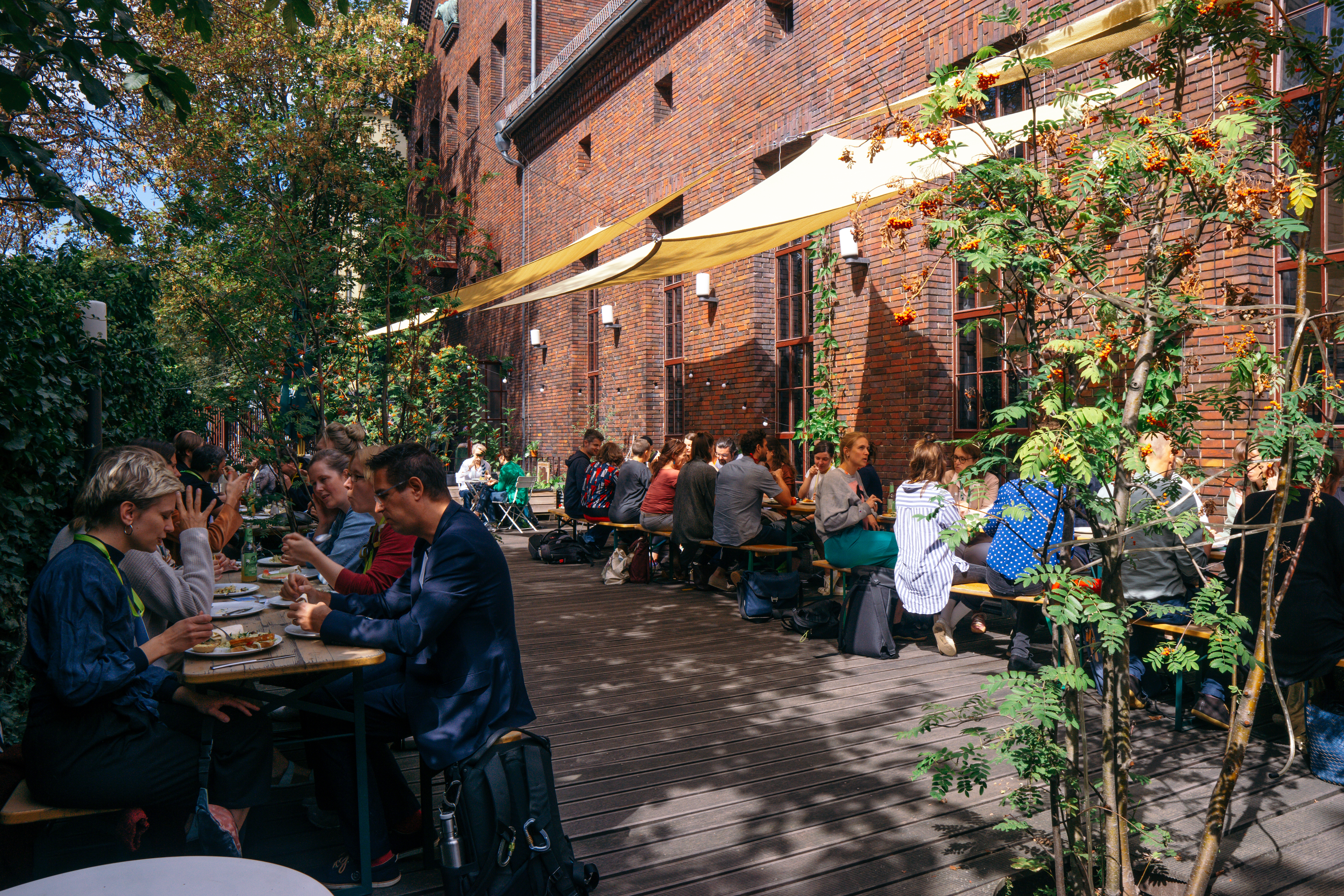 Coworking Space: Terrasse - bUm (betterplace Umspannwerk)