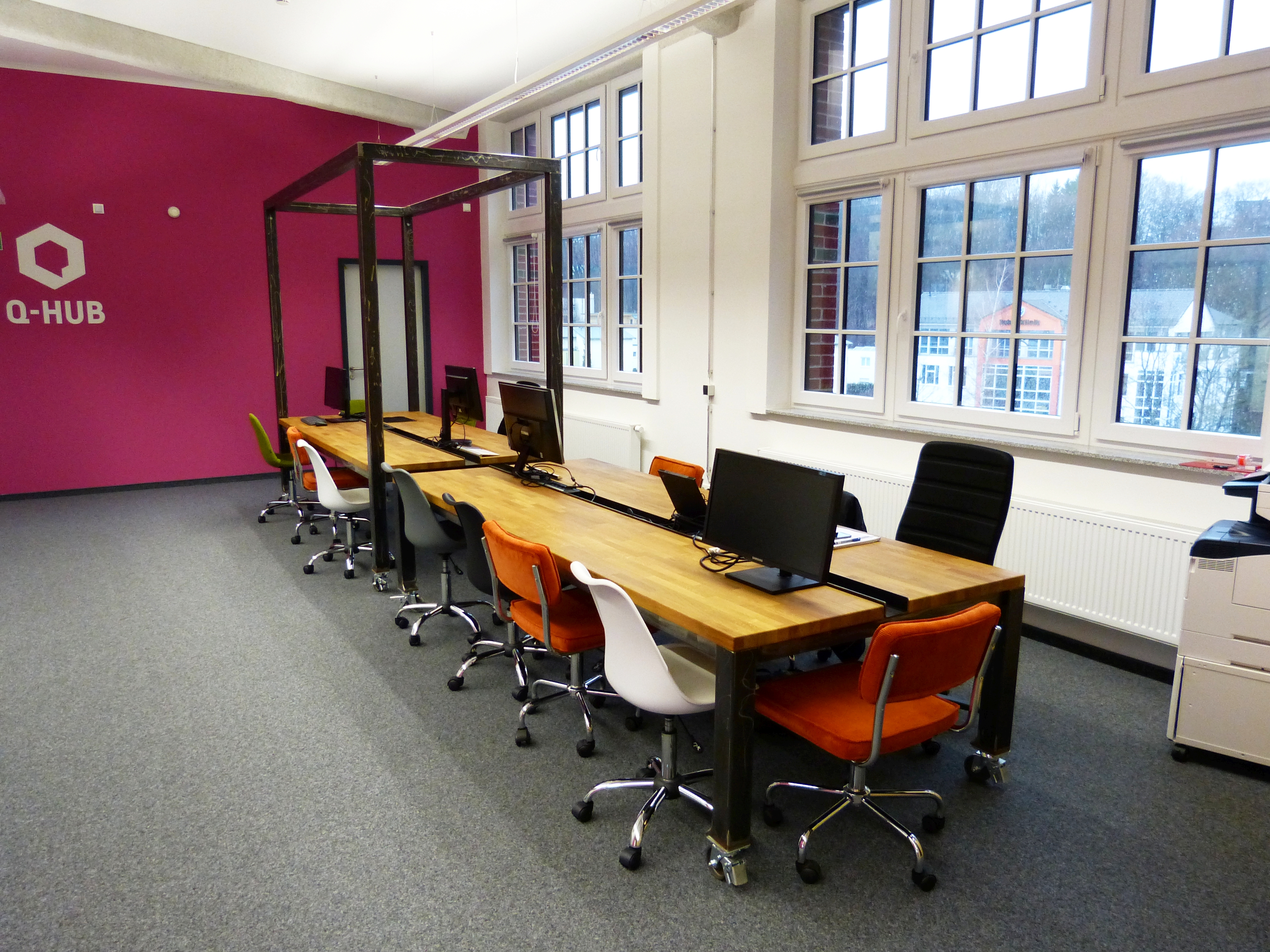 Coworking Spaces - Erzgebirge - Coworking Bereich im Q-HUB Chemnitz - Q-HUB Chemnitz