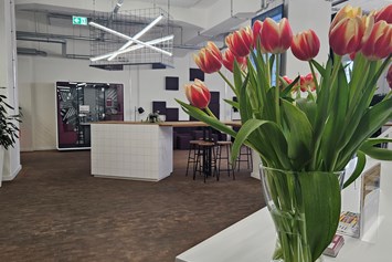 Coworking Space: Our lovely Lobby - The Drivery GmbH