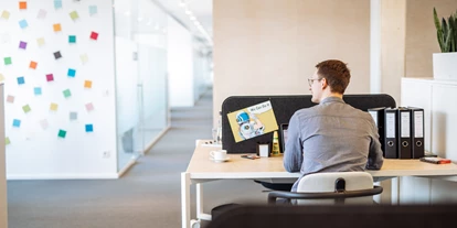 Coworking Spaces - Zugang 24/7 - Österreich - WORKSPACE Wels: Arbeitsplatz / FIX Desk im Coworking Space - WORKSPACE Wels