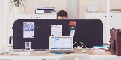 Coworking Spaces - Zugang 24/7 - Österreich - WORKSPACE Wels: Arbeitsplatz / FIX Desk im Coworking Space - WORKSPACE Wels